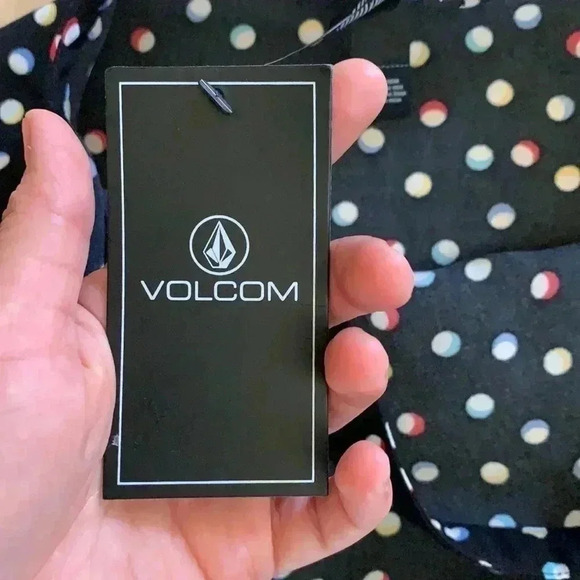 Volcom - Picture 5 of 5